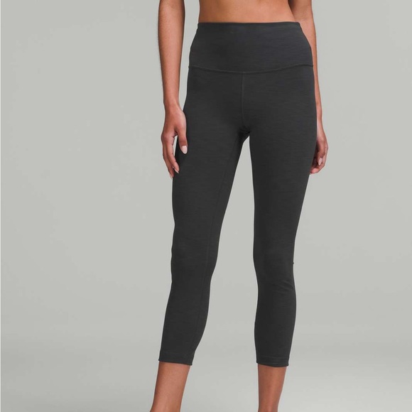 Lululemon wunder train crop 23” - Picture 2 of 4